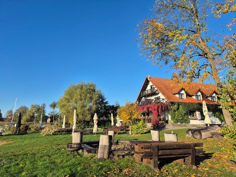 Pensjonat Rybaczowka - Noclegi, Restauracja, Port Богачево Экстерьер фото